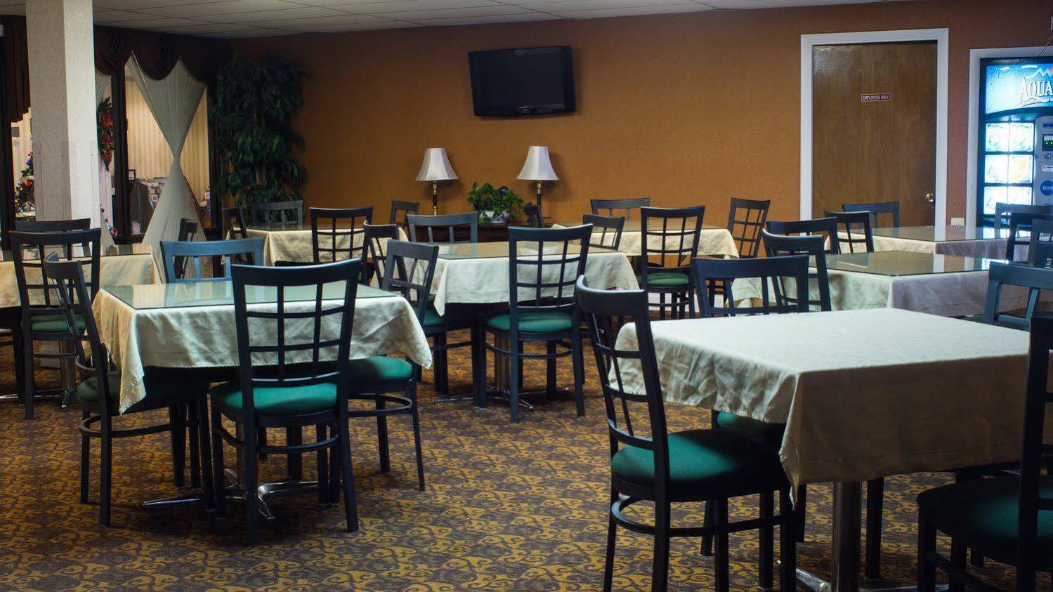 Red Roof Inn & Suites Newport - Middletown, Ri Kültér fotó